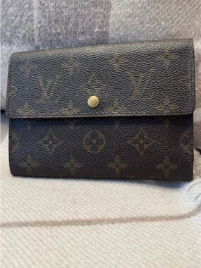 Louis Vuitton Monogram Canvas Wallet - Brown/Gold Accent